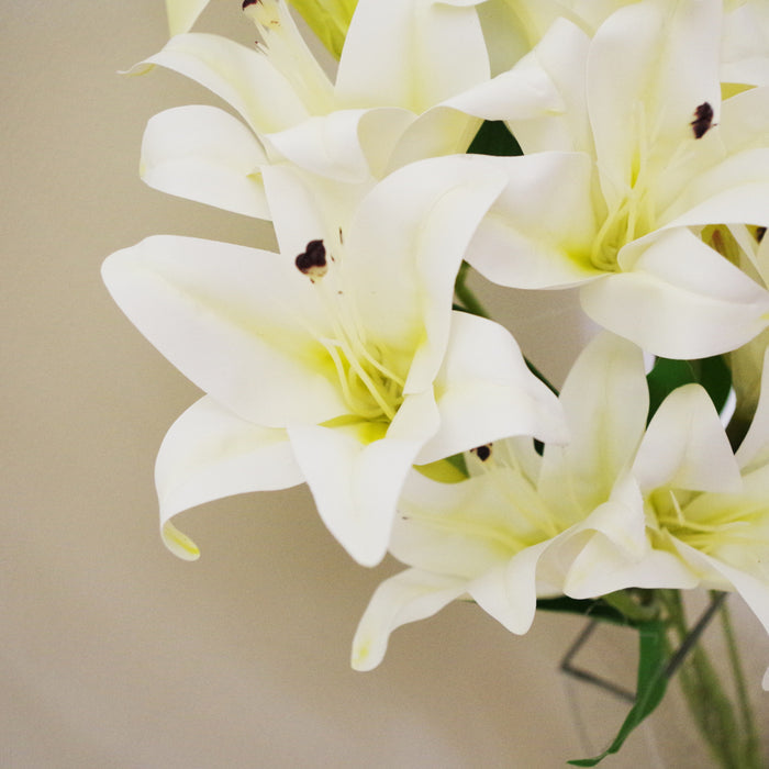 60cm Artificial Lily Stem White
