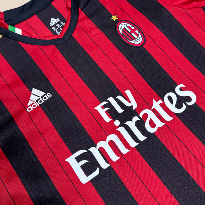 AC Milan 2013/14 Local para Niños