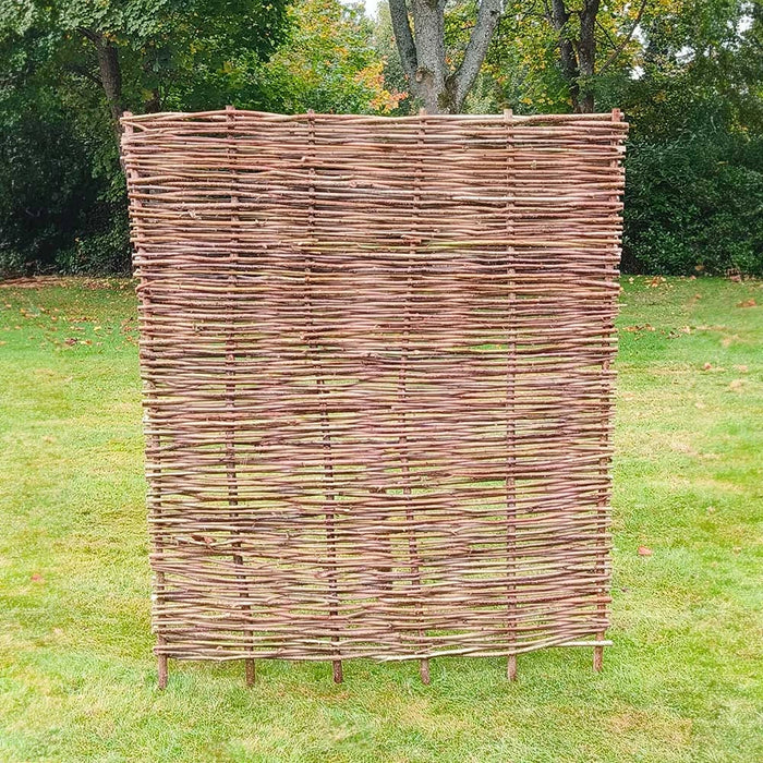 5ft(w) x 6ft(h) (1.5m x 1.82m)