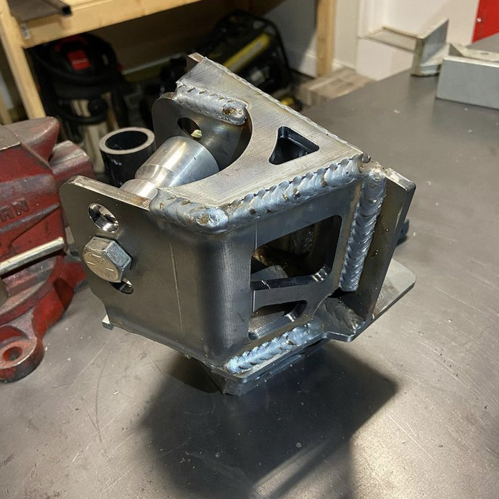 Frame Mounted 4 Link Brackets