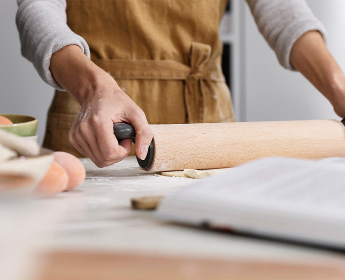 [hidden] [lifestyle] Grip-Pin Ergonomic Rolling Pin - 40108 - Image 2