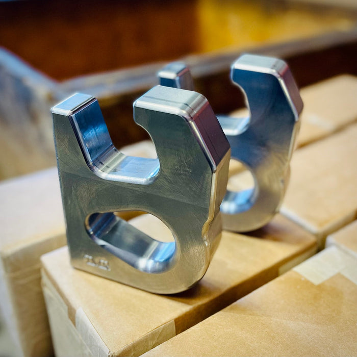 THE RHINO SOFT SHACKLE & D-RING MOUNT